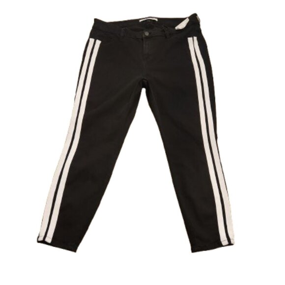 Celebrity Pink High-Rise Black Denim Ankle Skinny Jeans NWT - Picture 2 of 5